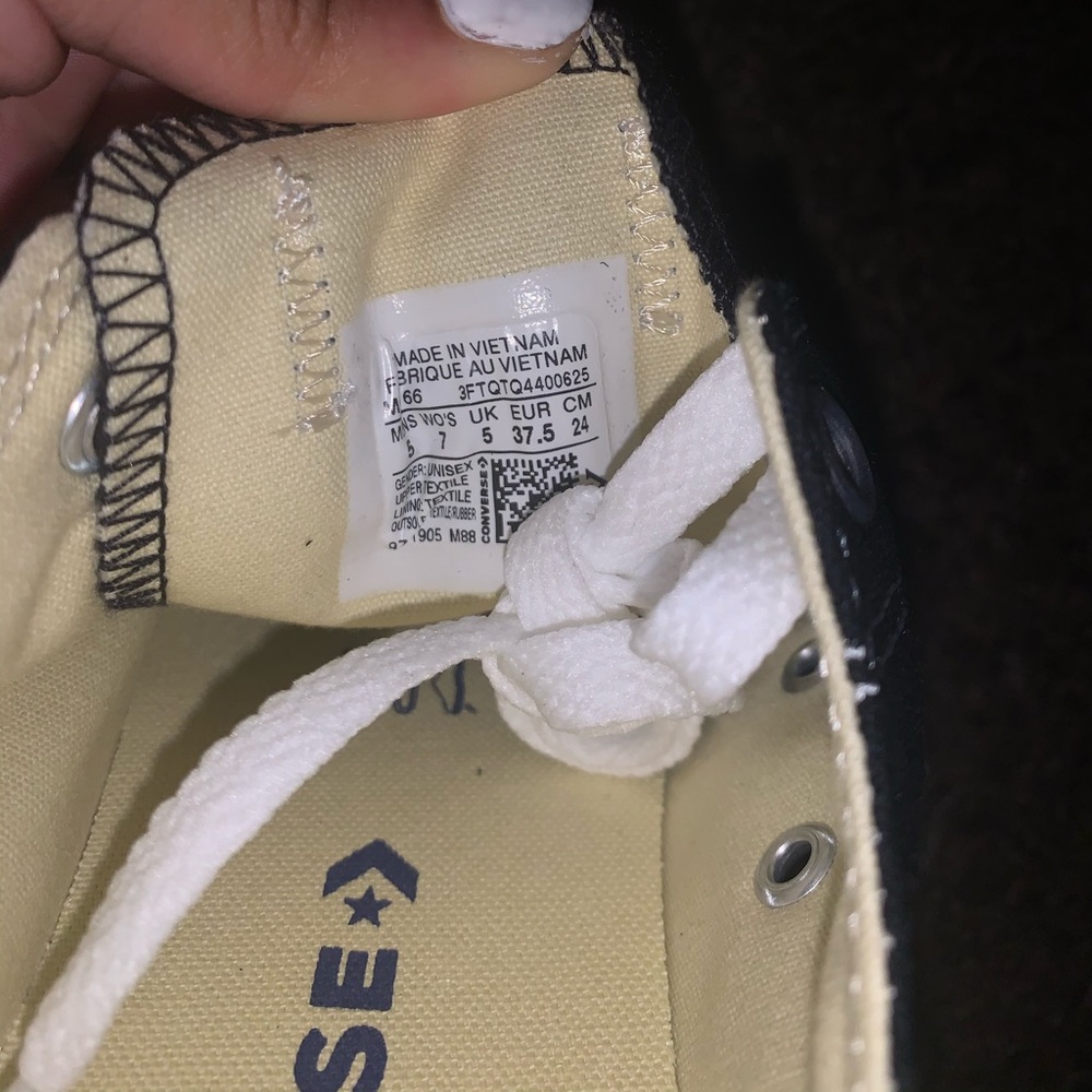 converse - Picture 4 of 4